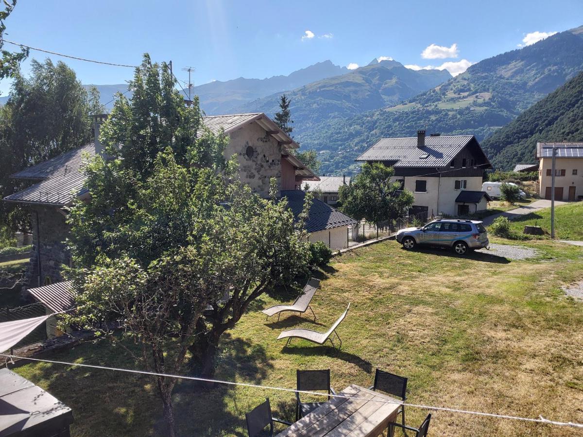 Tres Bel Appartement Dans Une Maison Avec Spa Seez Exterior photo